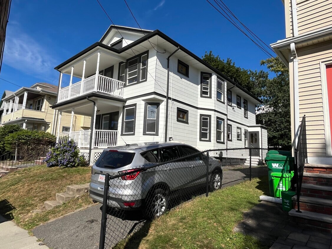 Primary Photo - 86A Quincy St