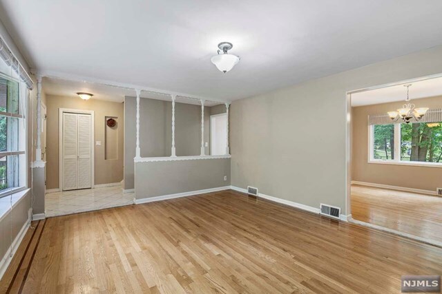Foto del edificio - 327 Franklin St
