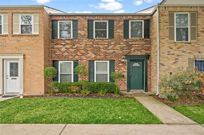 Foto del edificio - 14256 Misty Meadow Ln