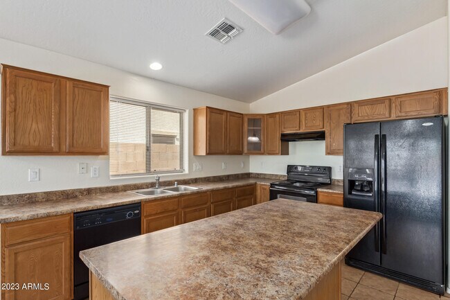 Building Photo - 4638 W Shumway Farm Rd