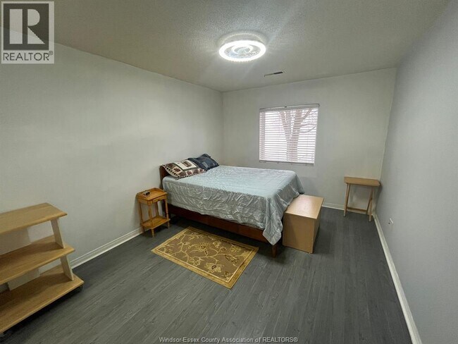 Building Photo - 3160 Wildwood Dr