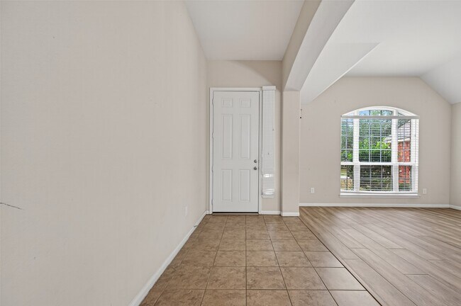 Building Photo - 18206 Florence Run Ln