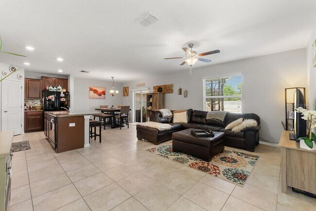 Foto del edificio - 17001 Peaceful Valley Dr