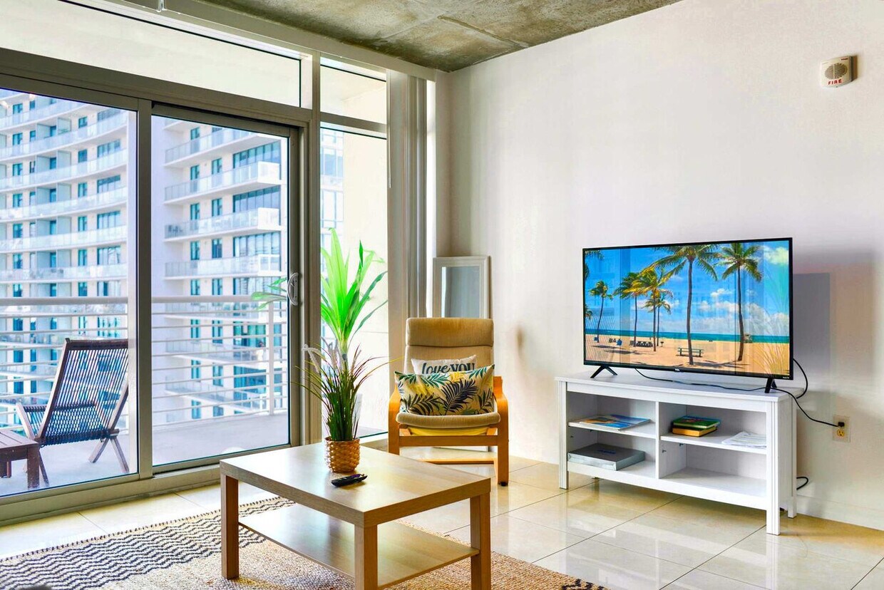 Foto principal - 3250 NE 1st Ave