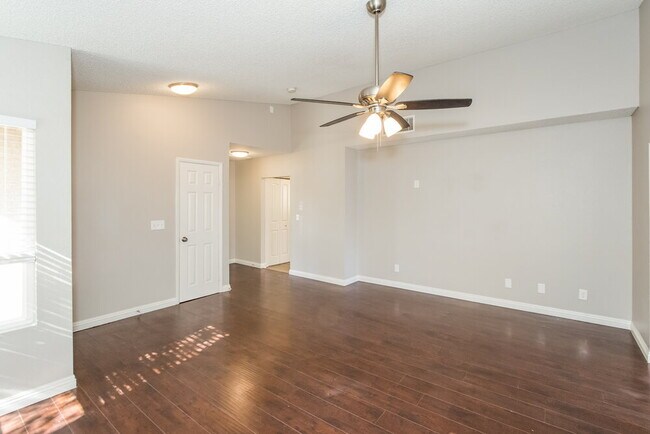 Building Photo - 644 Paulson Dr