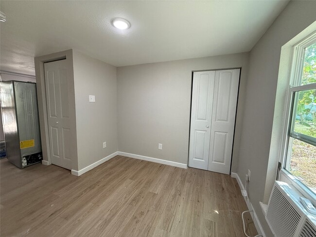Foto del edificio - 6708 Avenue I