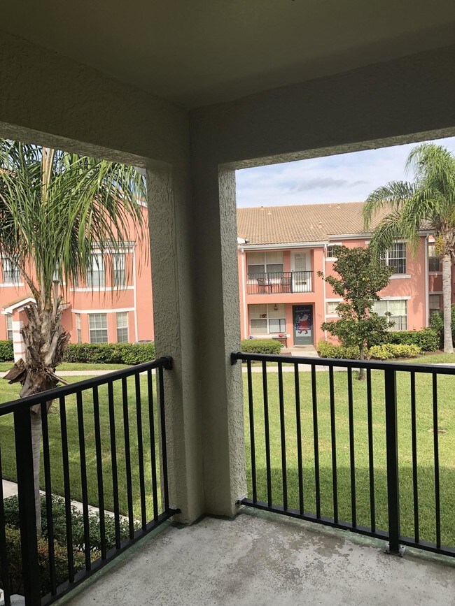 Foto del edificio - 166 SW Peacock Boulevard 34201