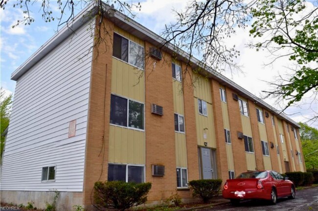 Foto del edificio - 47 Rhodes Ave