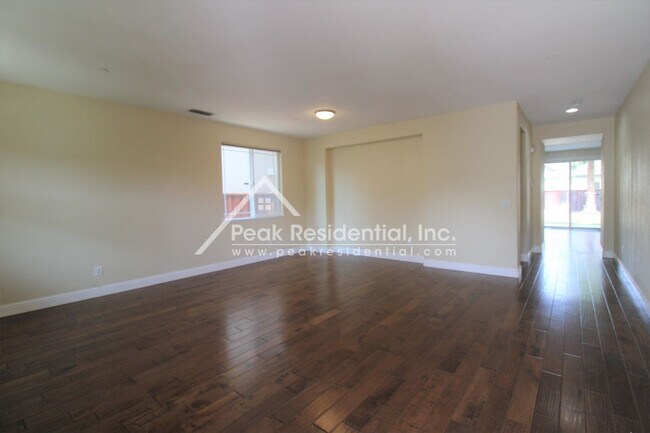 Foto del edificio - 3 br, 2.5 bath House - 2771 Garrett Place