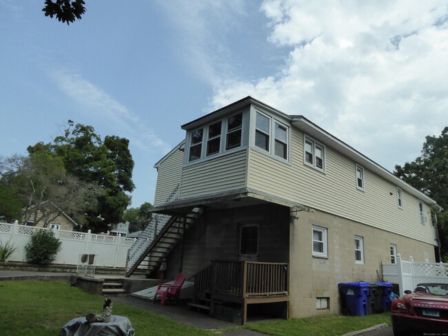 Building Photo - 11 Hamre Ln