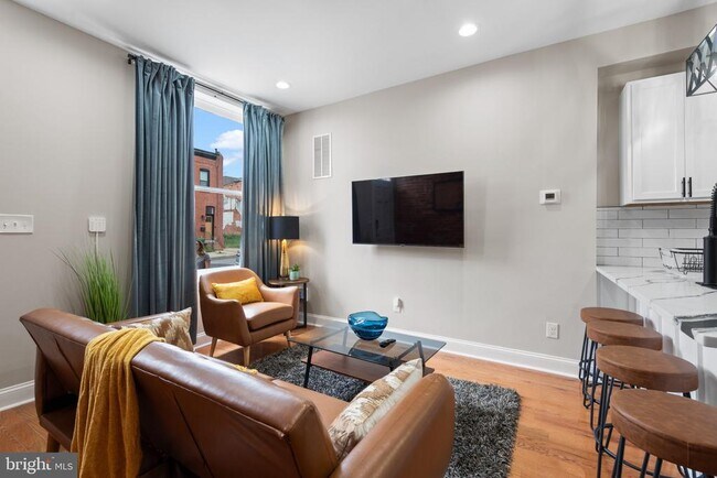 Foto del edificio - 2235 E Chase St