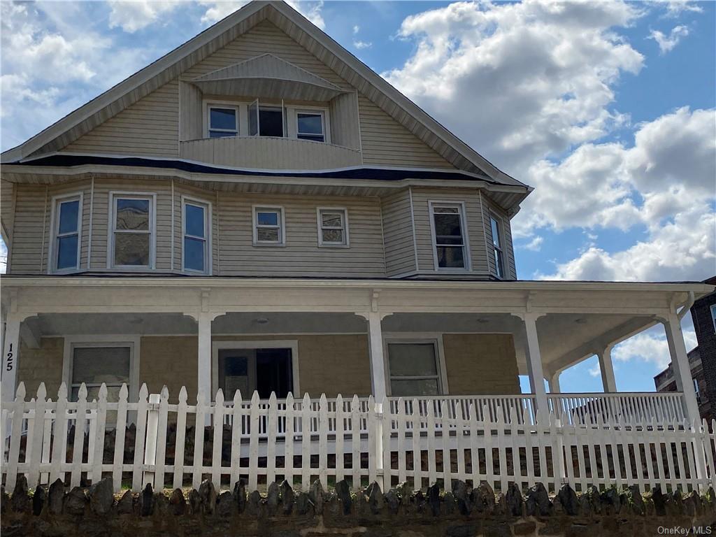 Primary Photo - 125 Landscape Ave