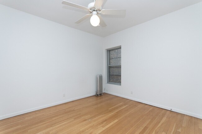 Foto del edificio - 906 W Wolfram St