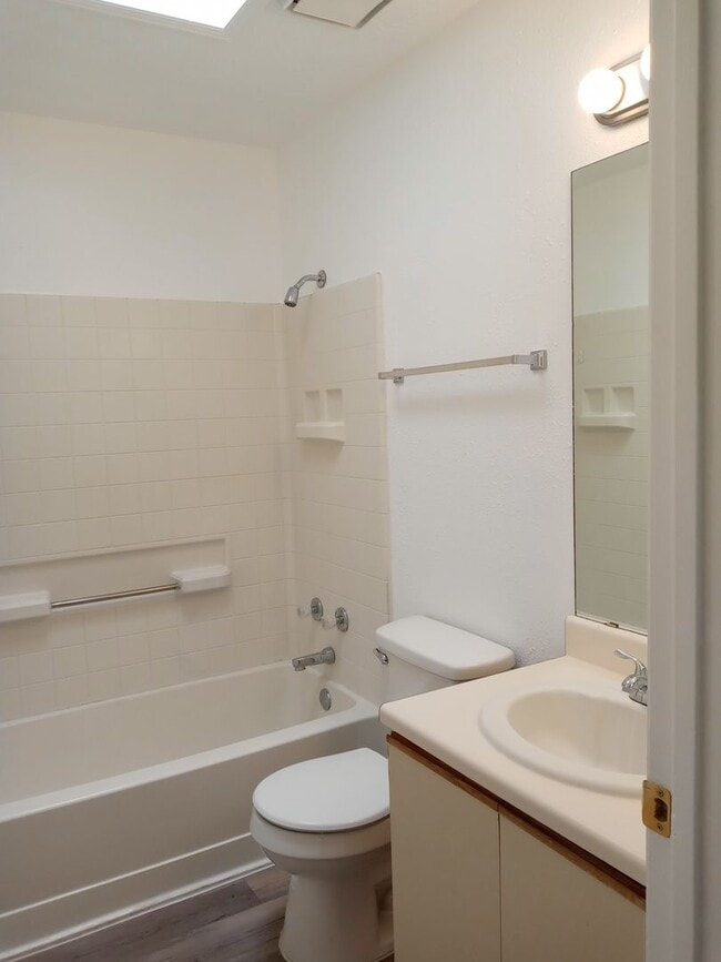 Building Photo - AFFORDABLE!!!