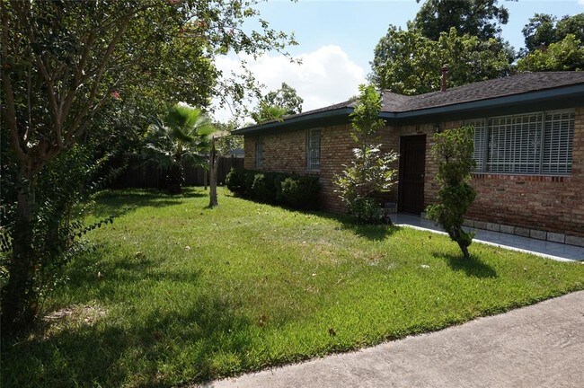 Building Photo - 10139 Algiers Rd