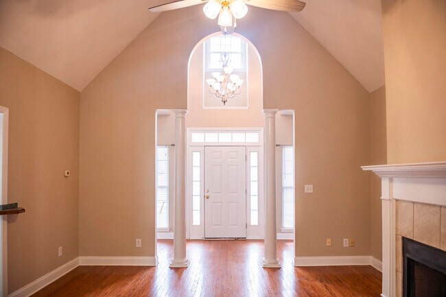 Foto del edificio - 1168 Lake Greenwood Dr