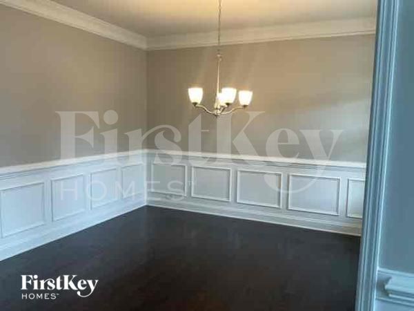 Foto del edificio - 7536 Poplar Meadow Ln