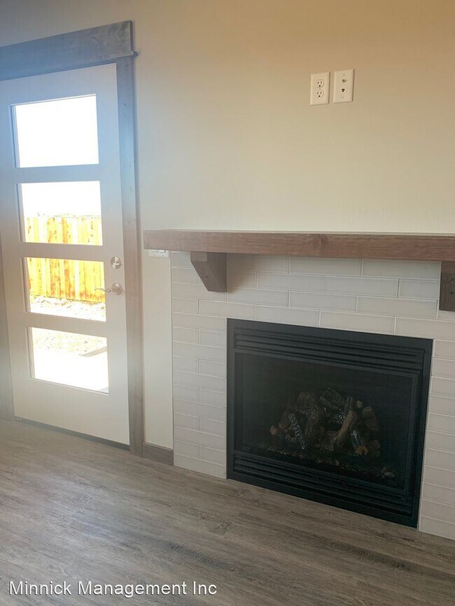 Building Photo - 1603 Westwood Cir