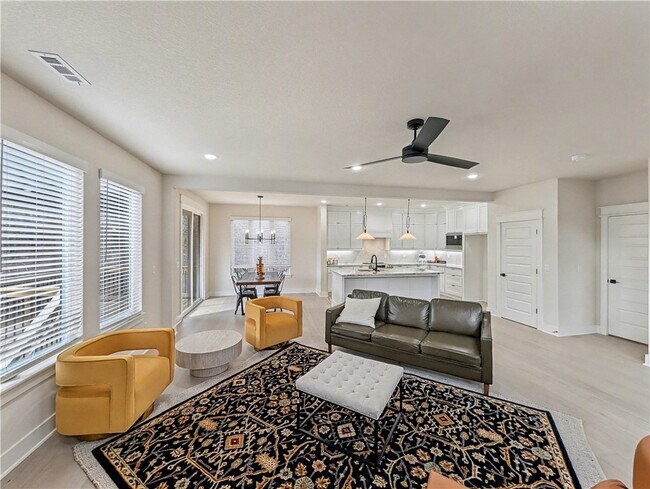 Foto del edificio - 30 Cromer Dr