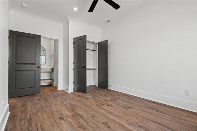 Foto del edificio - 1308 Twelve Oaks Ln