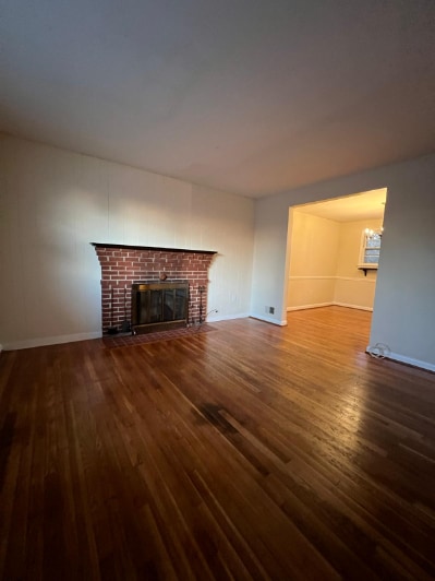"Spacious 5-Bedroom Retreat with Cozy Fireplace in Fort Washington!" - "Spacious 5-Bedroom Retreat with Cozy Fireplace in Fort Washington!" Apartment