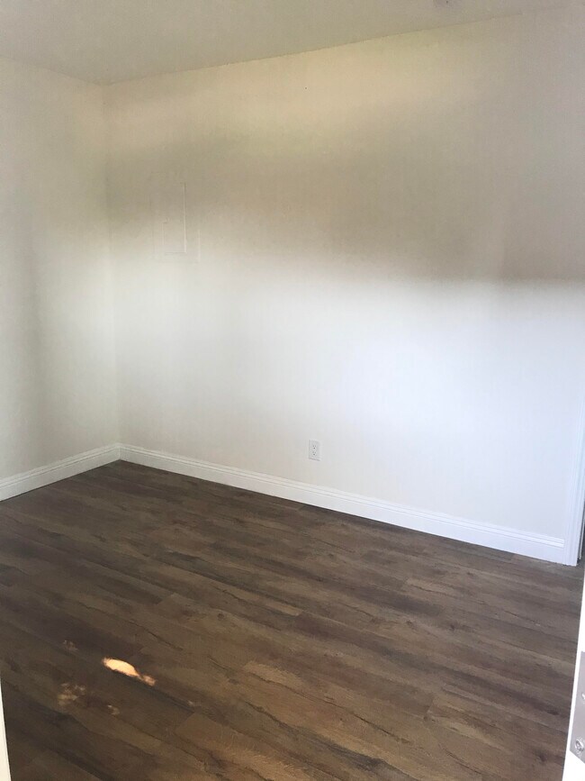Foto del edificio - 8521 Melvin Ave