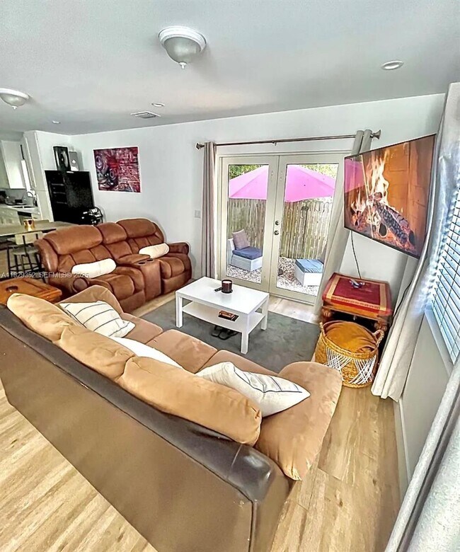 Foto del edificio - 104 Poinciana Dr