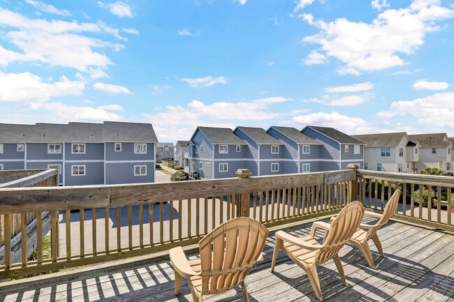 Building Photo - 828 N New River Dr