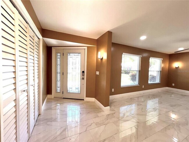 Building Photo - 2315 Minneola Rd