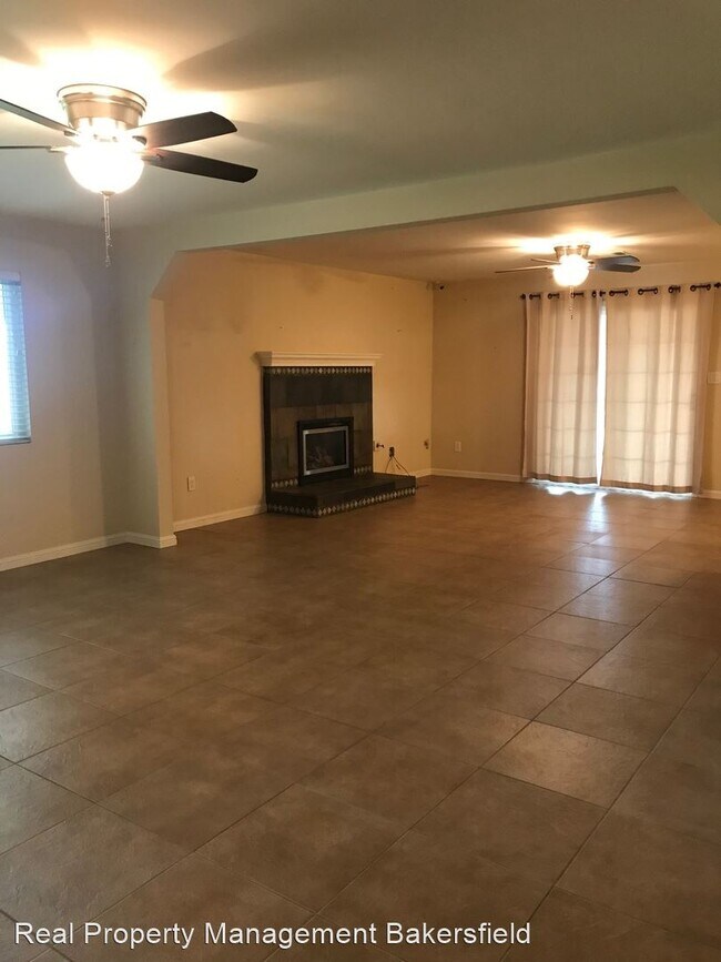 Building Photo - 3 br, 2 bath House - 2620 Carriage St