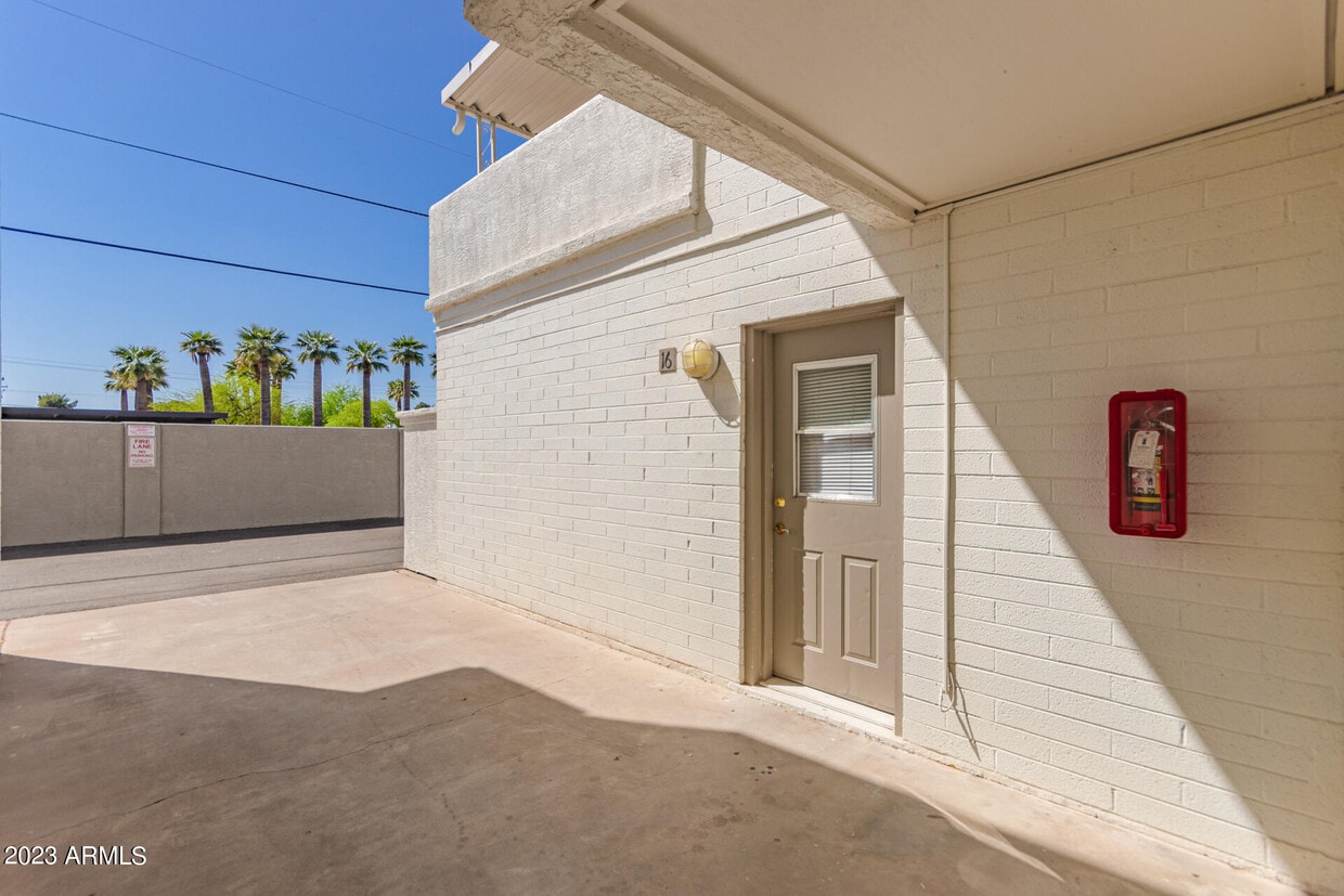 810 E Colter St Unit 16, Phoenix, AZ 85014 Room for Rent in Phoenix