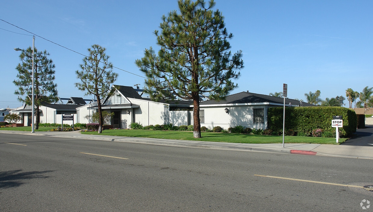 Building Photo - 1753-1765 Anaheim Ave
