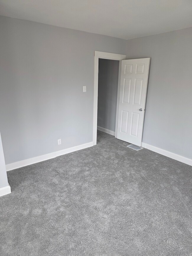 Photo - 29 S Gladstone Ave House