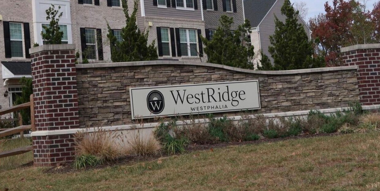 Building Photo - Luxurious on Lanham Hill - Coming Soon Nea...