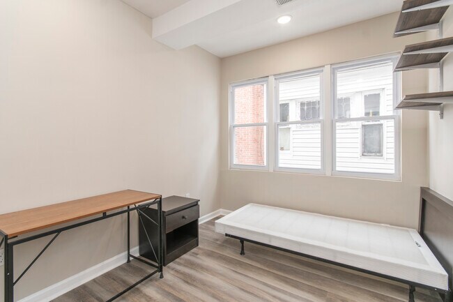 Foto del edificio - 917 W Duncannon Ave