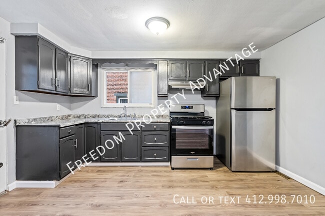 Building Photo - 312 45th St