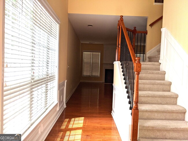 Building Photo - 310 Finchley Dr