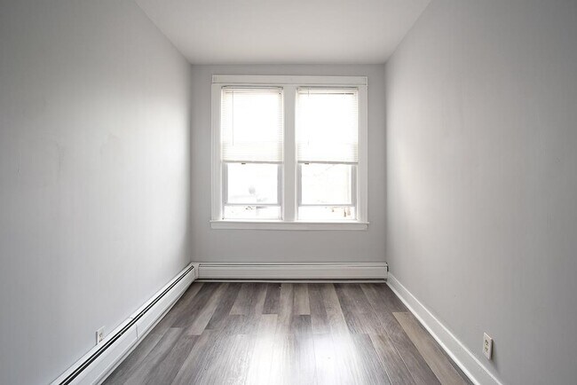 Building Photo - 99 Monticello Ave