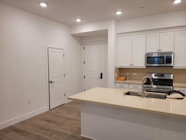 Building Photo - 1000 Berryessa Ln