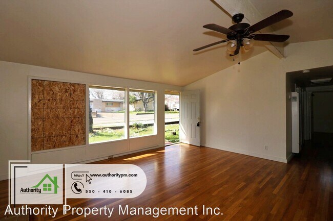 Building Photo - 3 br, 2 bath House - 1412 Riviera Drive