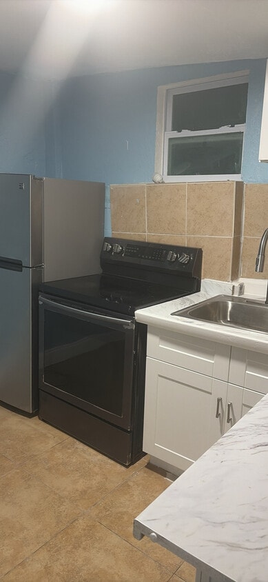 Foto del edificio - 8803 SW 11th St