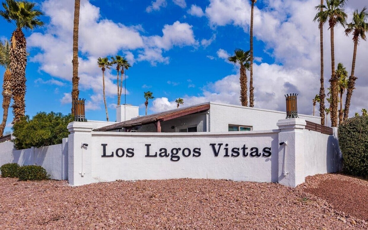 Primary Photo - Beautiful updated condo in Los Lagos Upsta...