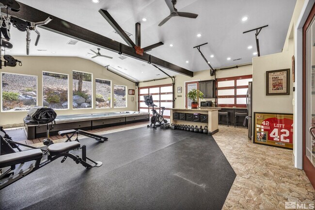 Building Photo - 6015 Stillmeadow Dr