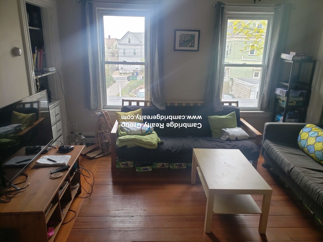 Primary Photo - 10 Gilman St