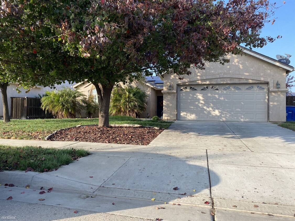 1744 Linden St, Lemoore, CA 93245 House Rental in Lemoore, CA