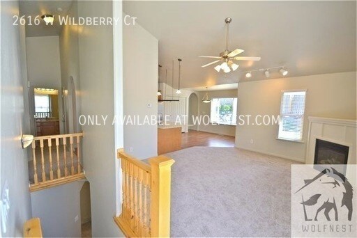 Building Photo - No Security Deposit Option! Stunning 4 Bed...