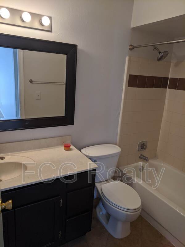 Foto del edificio - 6154 Westgate Dr