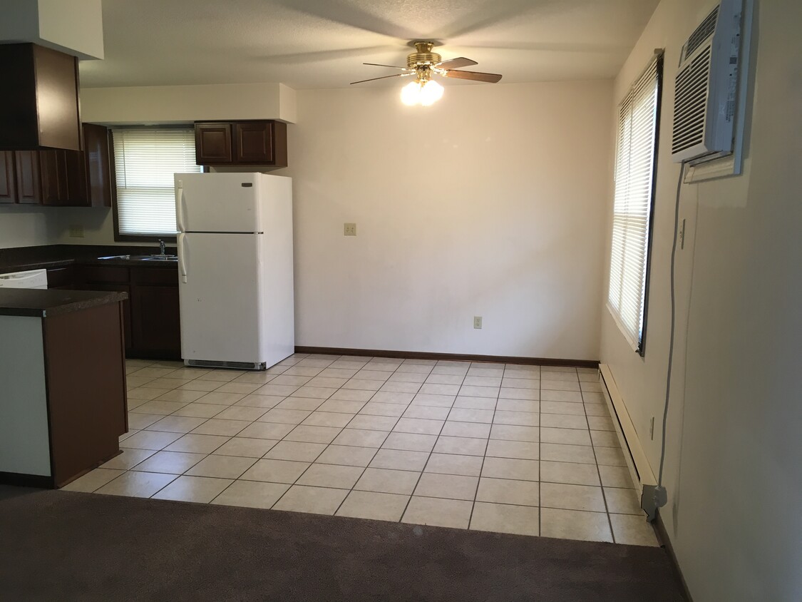 Building Photo - 2036 Brookhaven Dr