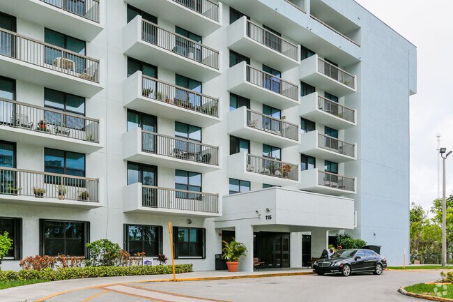 Building Photo - Robert Sharp Towers Two