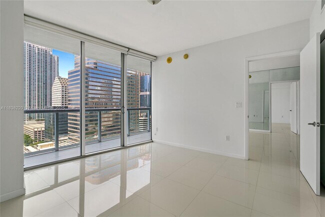 Foto del edificio - 495 Brickell Ave